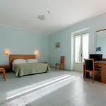 Hotell Antica Masseria Li Sauli 3*