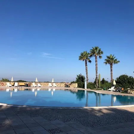 Otel Antica Masseria Li Sauli 3*