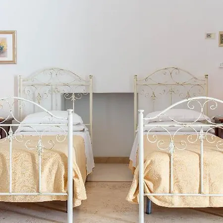 Antica Masseria Li Sauli Otel