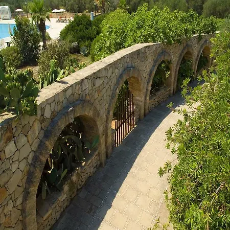 Otel Antica Masseria Li Sauli