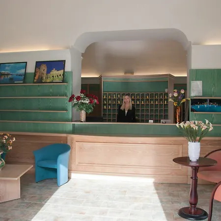 Otel Antica Masseria Li Sauli 3*
